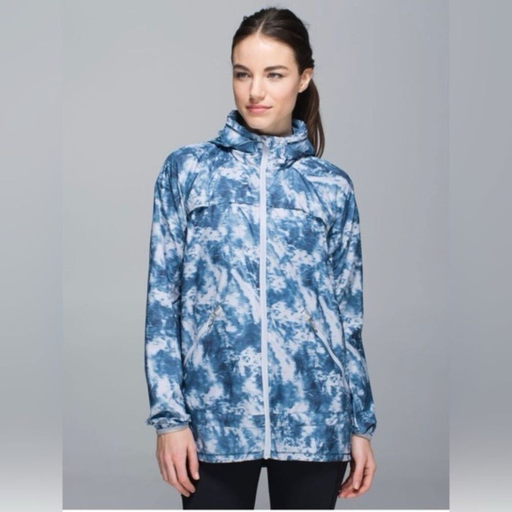 Lululemon Athletica Women's Blue Gray Miss Misty Rain Jacket Hoodie Size 8